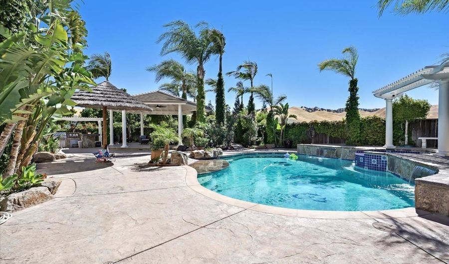5230 E Henderson Ct, Antioch, CA 94531 - 7 Beds, 4 Bath