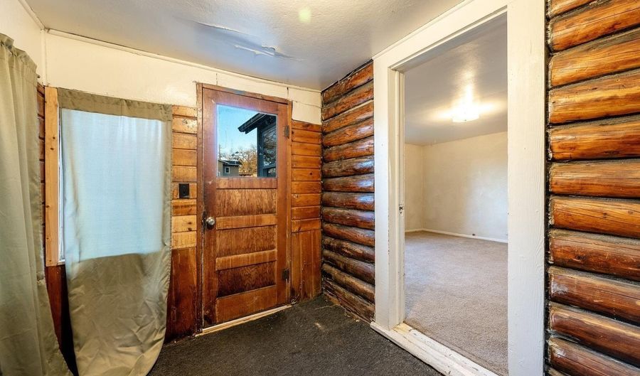 847 N Desmet Ave, Buffalo, WY 82834 - 2 Beds, 1 Bath