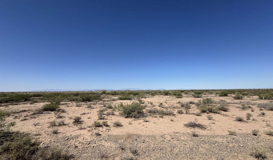 Lot 6 Anillo Del Oeste, Alamogordo, NM 88310 - 0 Beds, 0 Bath