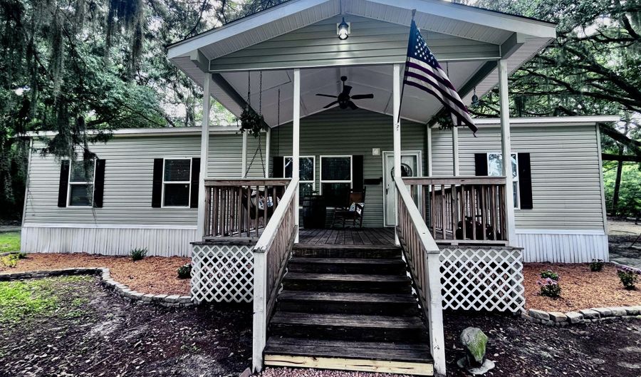 1610 Charleston Dr, Beaufort, SC 29906 - 3 Beds, 2 Bath