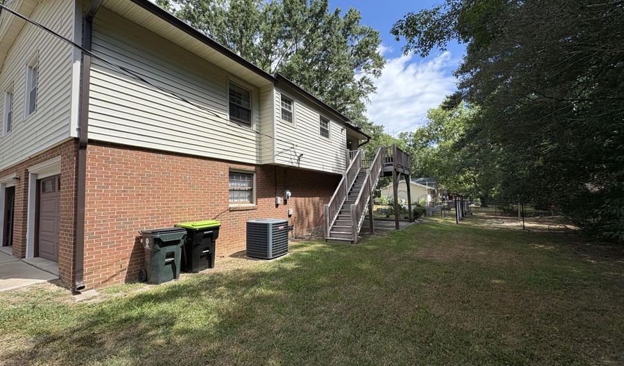 1200 Boxwood Ln, Apex, NC 27502 - 4 Beds, 3 Bath