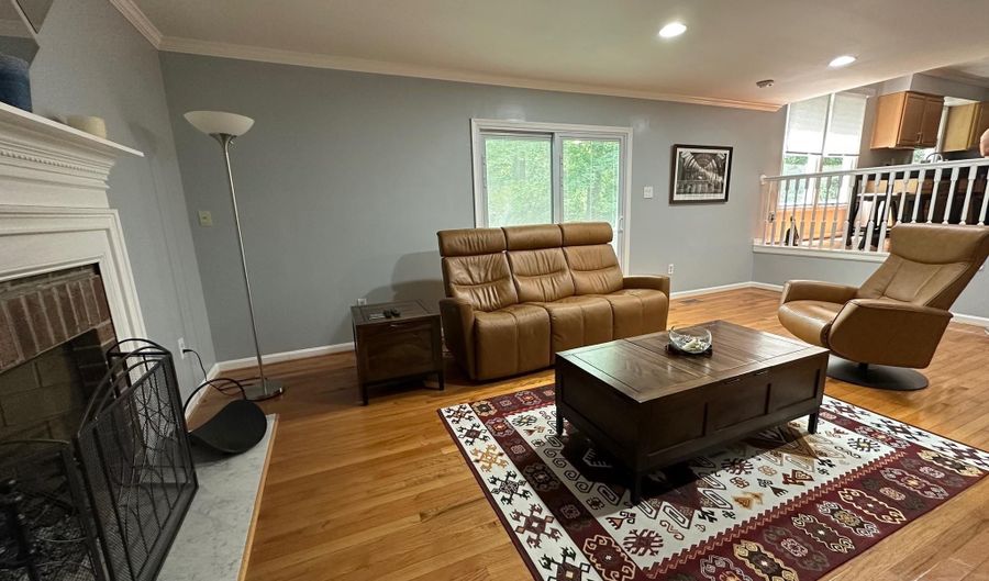 1128 HALESWORTH Dr, Rockville, MD 20854 - 5 Beds, 4 Bath