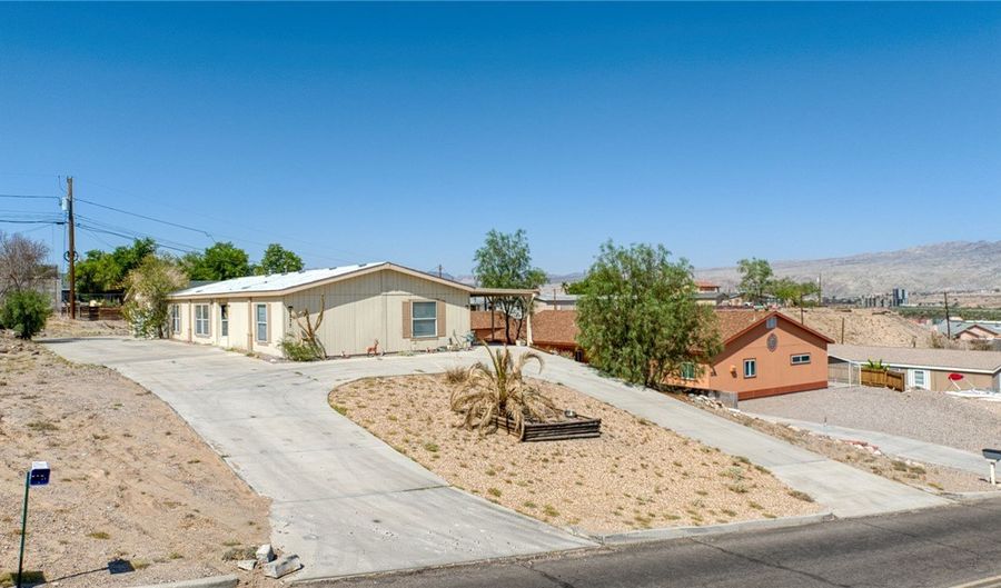 1277 Arcadia Blvd, Bullhead City, AZ 86442 - 3 Beds, 3 Bath