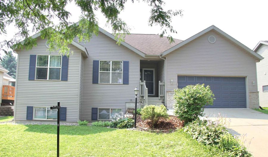 214 Murley Dr, Madison, WI 53718 - 5 Beds, 3 Bath