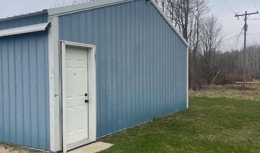1076 38th St, Allegan, MI 49010 - 3 Beds, 1 Bath
