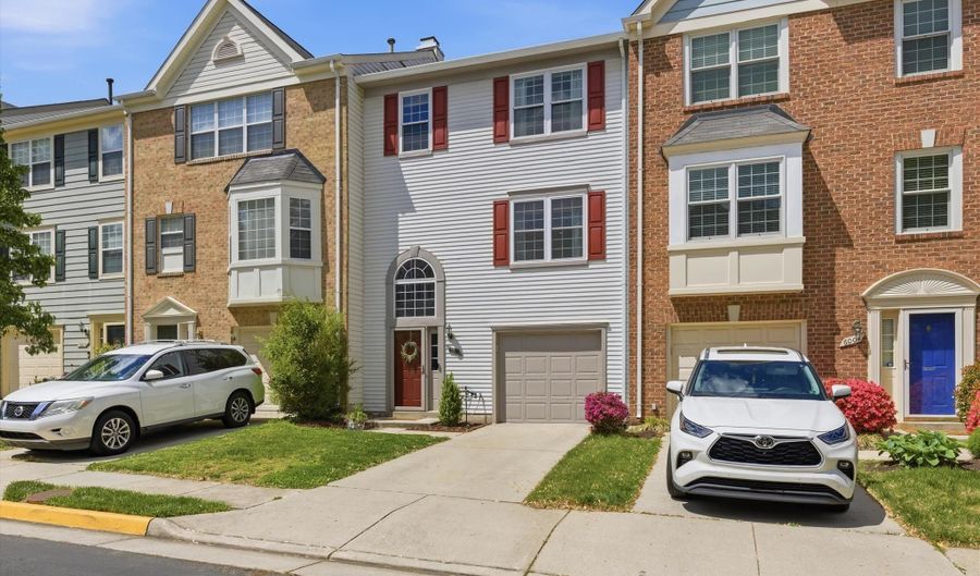 6006 KEBLE Dr, Alexandria, VA 22315 - 3 Beds, 4 Bath