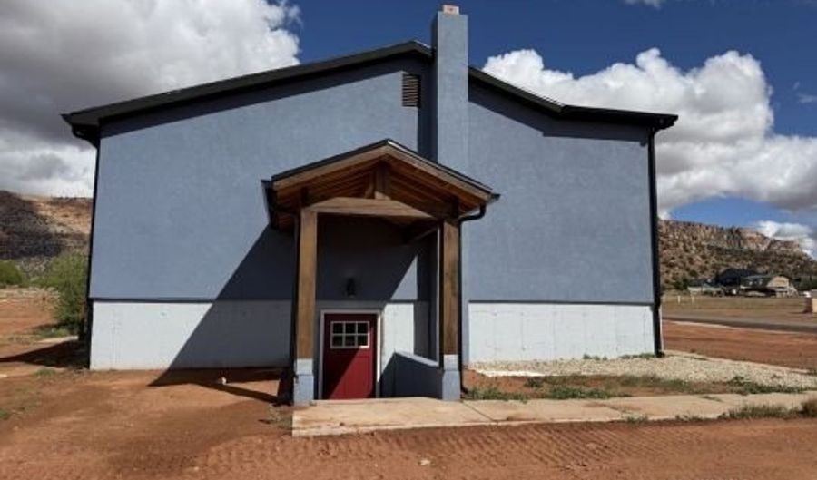 285 Carling St Lower, Colorado City, AZ 86021 - 3 Beds, 1 Bath