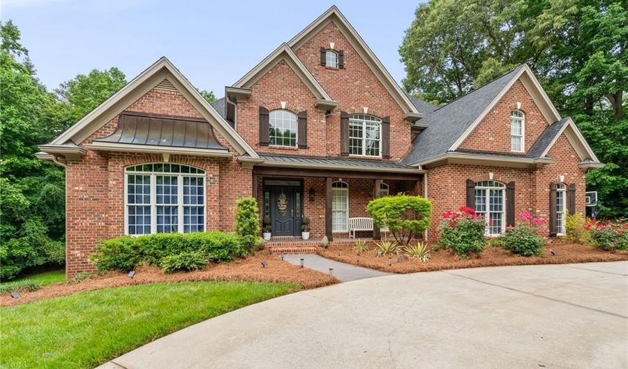 116 Arnold Palmer Dr, Advance, NC 27006 - 5 Beds, 5 Bath