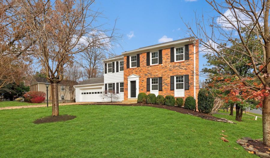 4903 KING DAVID Blvd, Annandale, VA 22003 - 4 Beds, 3 Bath