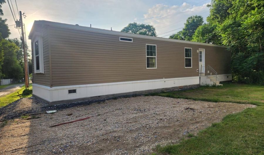 41 Audrey Ln, Bennington, VT 05201 - 2 Beds, 2 Bath