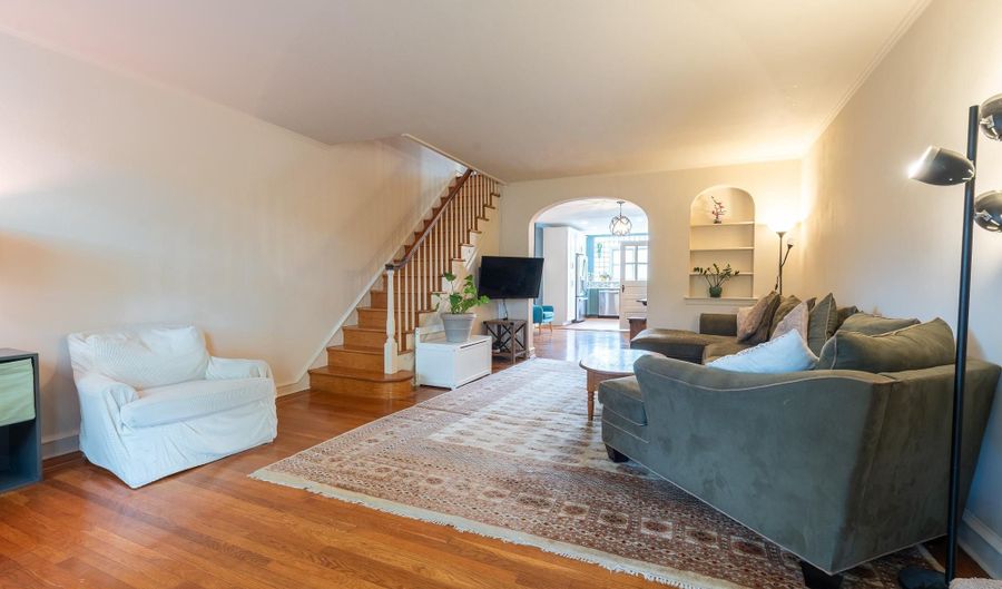 369 E GORGAS Ln, Philadelphia, PA 19119 - 3 Beds, 2 Bath
