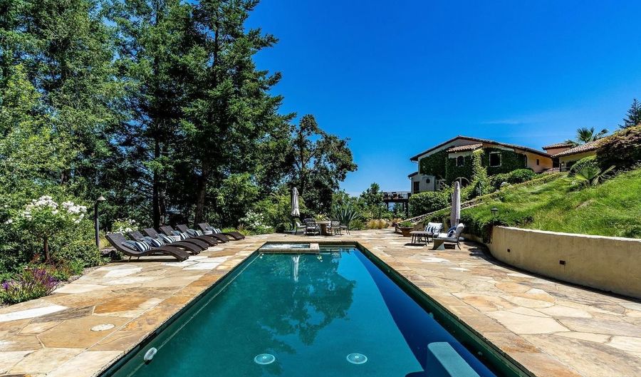 1315 Crestmont Dr, Angwin, CA 94508 - 6 Beds, 7 Bath