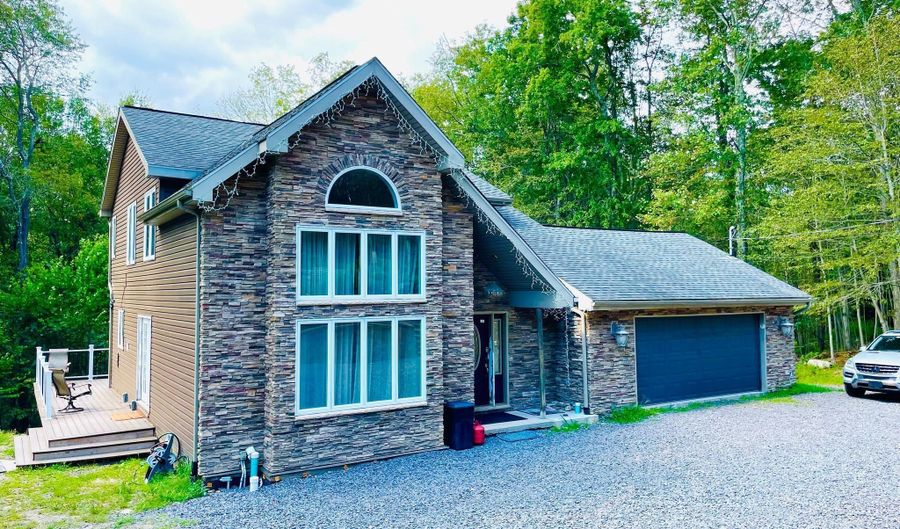 157 MAIN St, Gouldsboro, PA 18424 - 3 Beds, 3 Bath