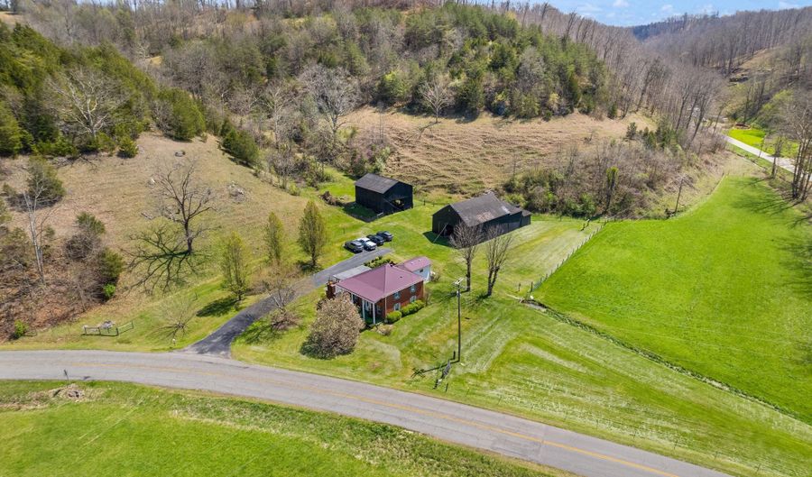 2311 State Hwy 174, Olive Hill, KY 41164 - 5 Beds, 2 Bath