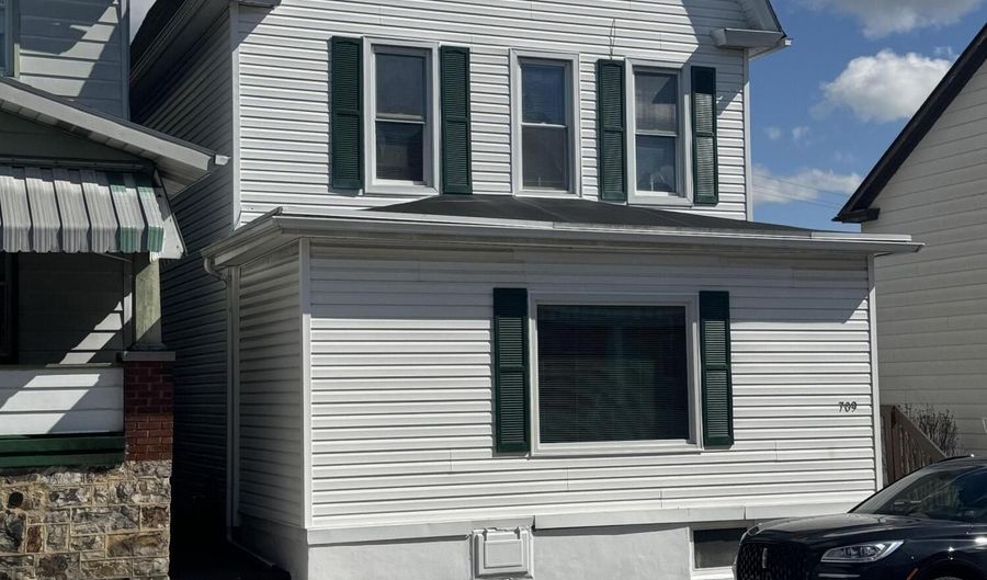 709 Bell Ave, Altoona, PA 16601 - 3 Beds, 2 Bath