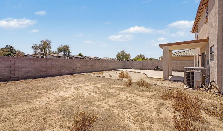 559 W Viola St, Casa Grande, AZ 85122 - 3 Beds, 3 Bath