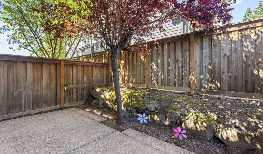6315 SW VINWOOD Ter, Beaverton, OR 97078 - 3 Beds, 3 Bath