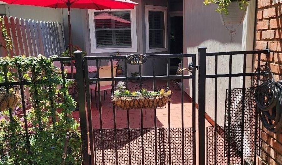 632 RED OAK Cir 104, Altamonte Springs, FL 32701 - 3 Beds, 4 Bath