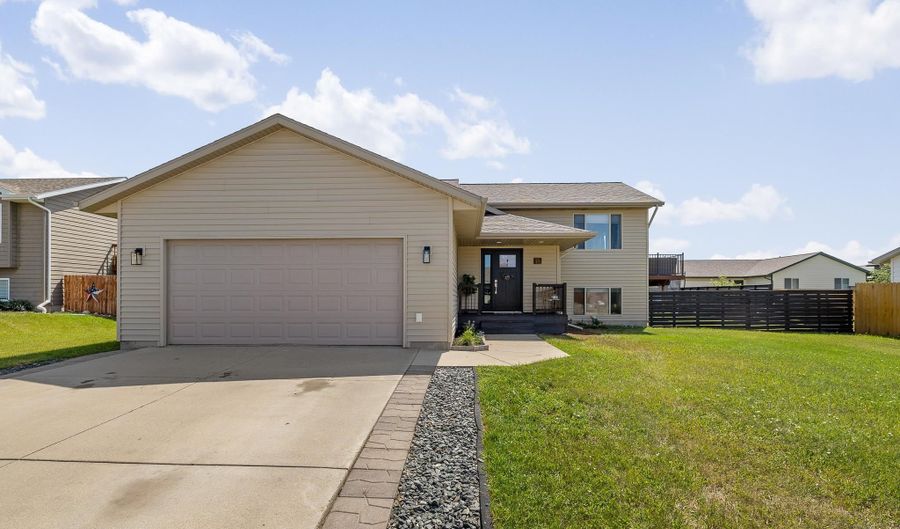 112 Springer Dr, Box Elder, SD 57719 - 4 Beds, 2 Bath