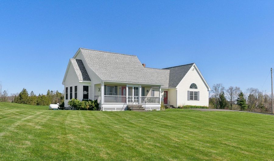 61 Pond Rd, Albion, ME 04910 - 3 Beds, 3 Bath