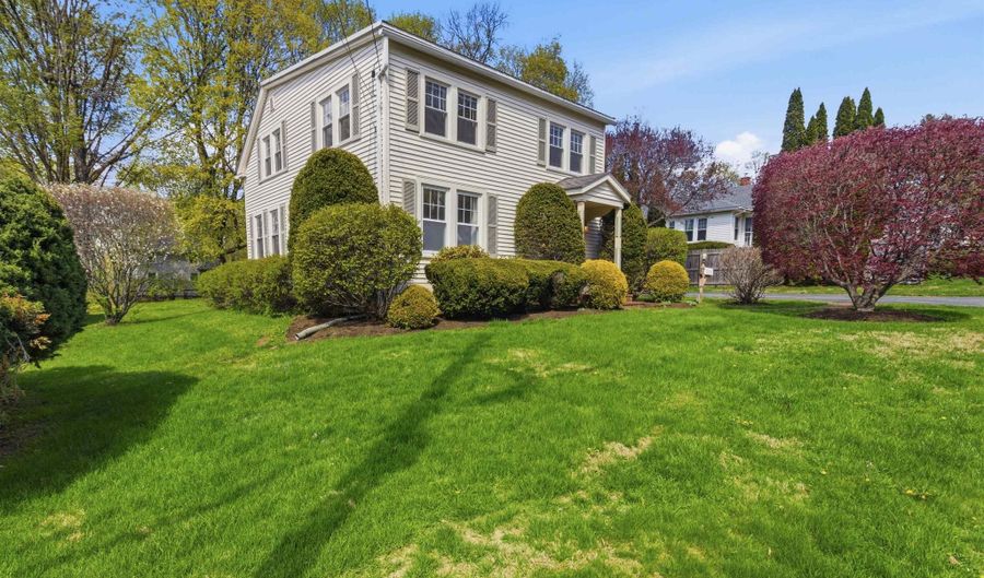 302 Prospect St, Bennington, VT 05201 - 3 Beds, 2 Bath
