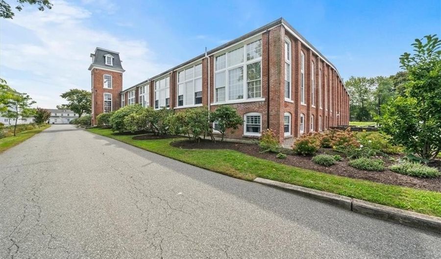 40 Web Ave 221, North Kingstown, RI 02852 - 2 Beds, 2 Bath