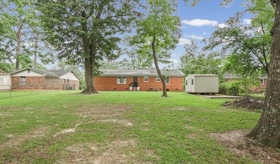 2717 Elton St, Albany, GA 31707 - 3 Beds, 2 Bath