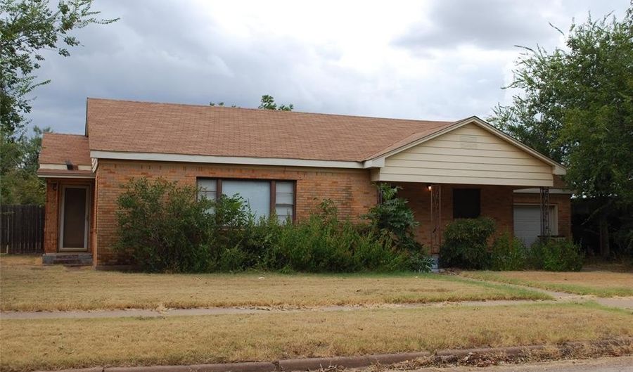 1720 Avenue K, Anson, TX 79501 - 2 Beds, 1 Bath