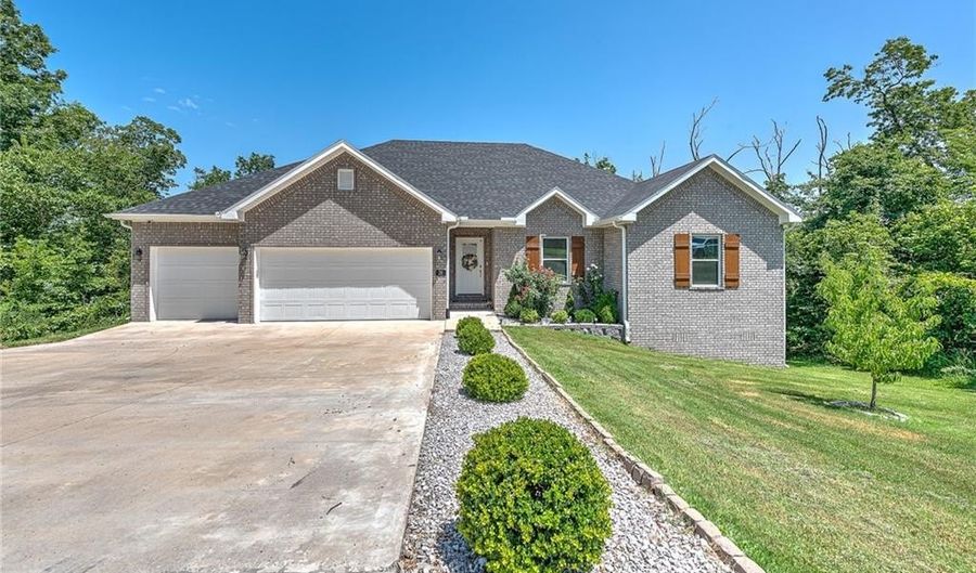 28 Copinsay Dr, Bella Vista, AR 72715 - 3 Beds, 3 Bath
