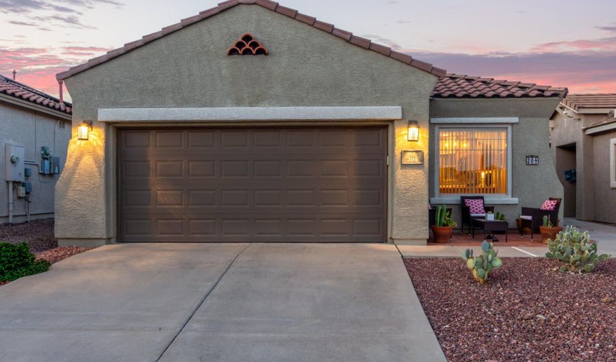 204 W Calle Media Luz, Sahuarita, AZ 85629 - 2 Beds, 2 Bath