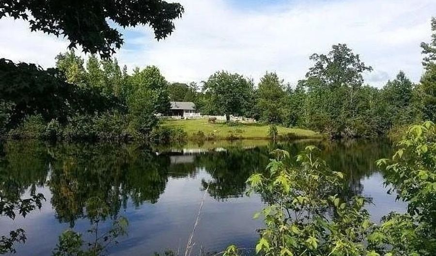 601 HERBERT BROWN Rd, Auburn, AL 36830 - 2 Beds, 2 Bath