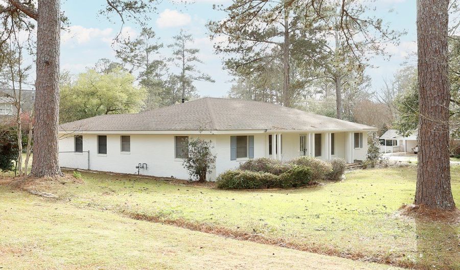 405 Bay St, Brookhaven, MS 39601 - 4 Beds, 3 Bath