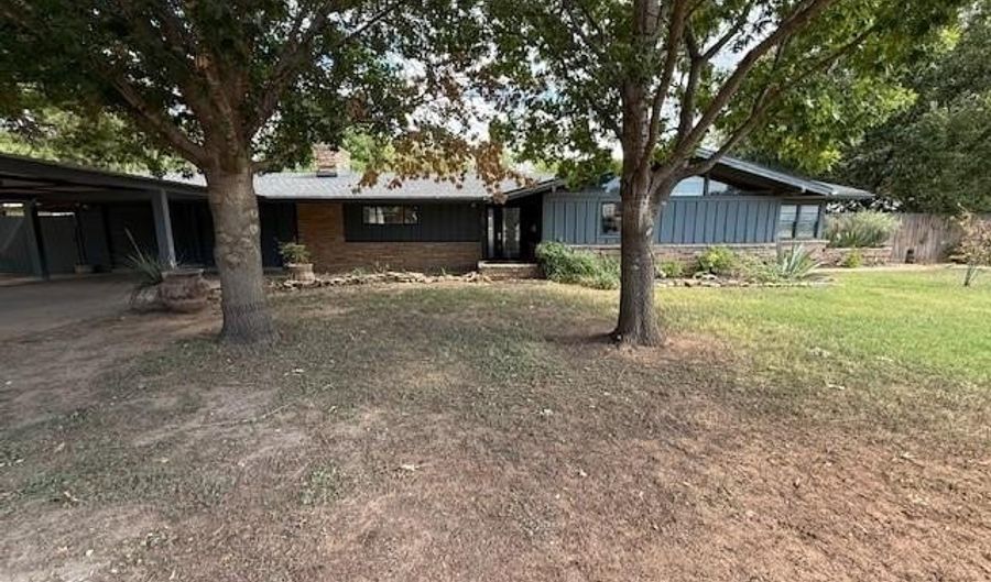 2073 Highland Ave, Abilene, TX 79605 - 2 Beds, 2 Bath
