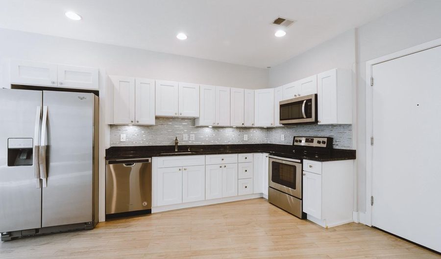 1800 WILSON Blvd 110, Arlington, VA 22201 - 1 Beds, 1 Bath