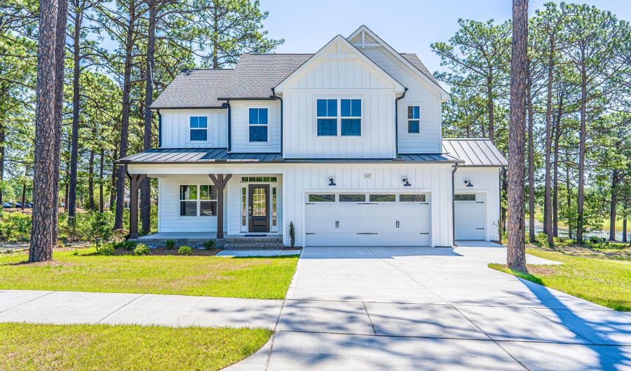 613 Watauga Ln, Aberdeen, NC 28315 - 4 Beds, 3 Bath