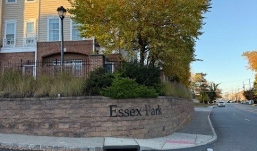 310 Freedom Ln, Belleville, NJ 07109 - 2 Beds, 3 Bath