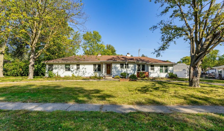 1208 Rapids St, Adel, IA 50003 - 3 Beds, 3 Bath