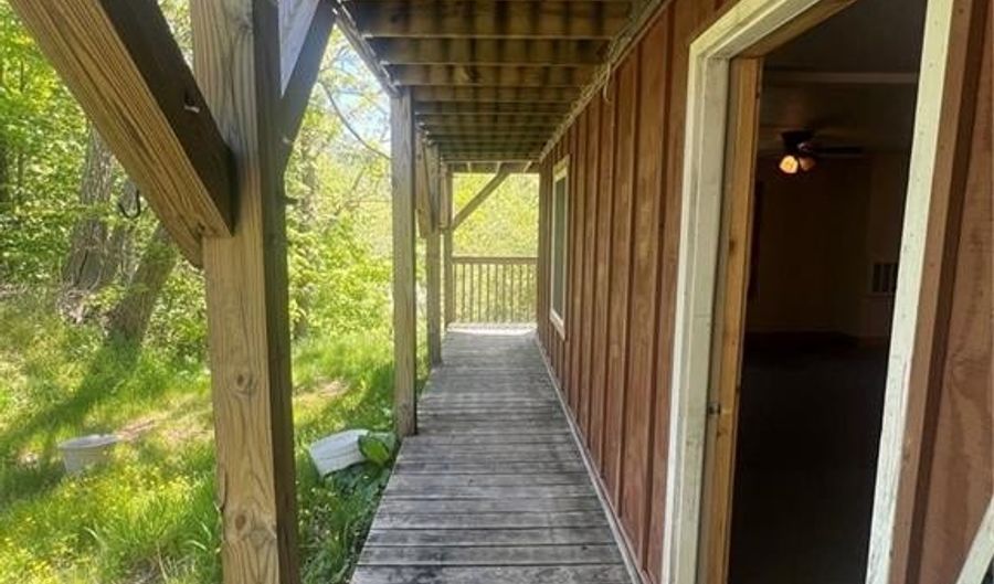 2780 Tynecastle Hwy, Banner Elk, NC 28604 - 1 Beds, 1 Bath