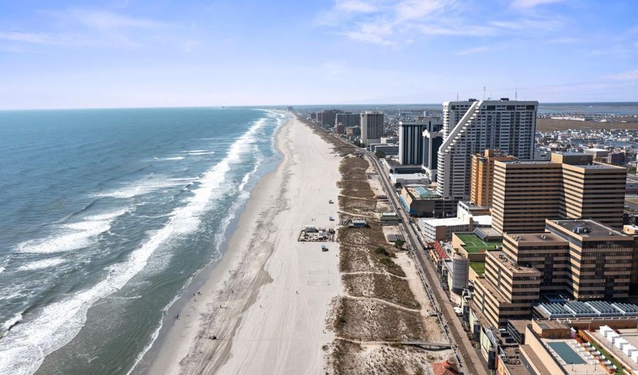 107 S Albion Pl, Atlantic City, NJ 08401 - 5 Beds, 5 Bath