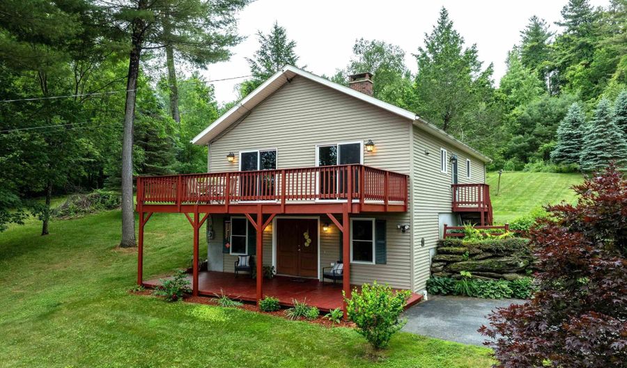 156 Sherwood Cir, Brattleboro, VT 05301 - 4 Beds, 3 Bath
