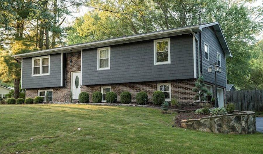 25597 Cornelius Dr, Abingdon, VA 24211 - 3 Beds, 2 Bath