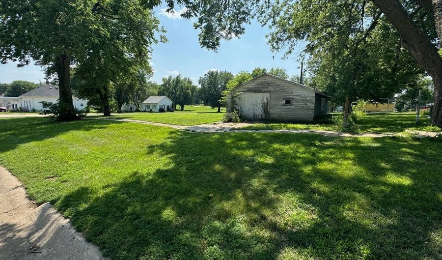 818 L St, Auburn, NE 68305 - 0 Beds, 0 Bath