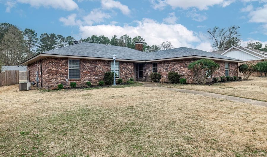 2503 Wilshire, Arkadelphia, AR 71923 - 4 Beds, 3 Bath