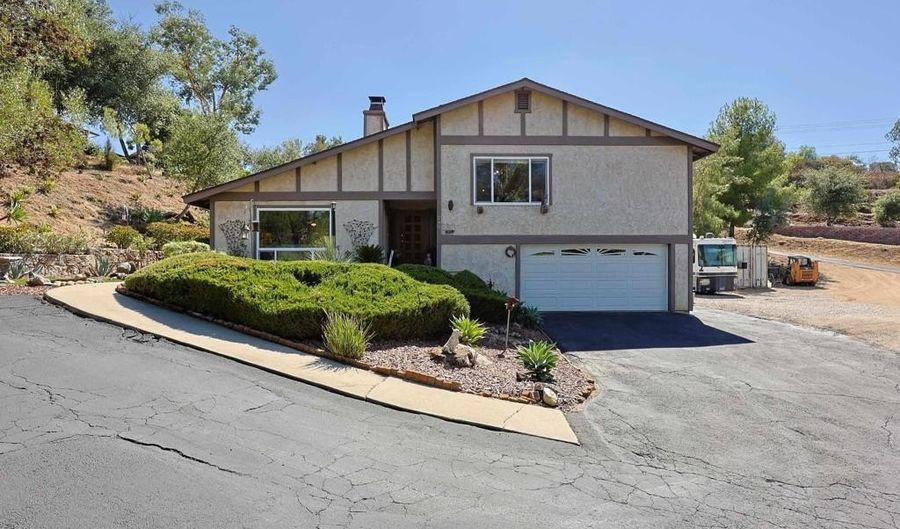 740 S Grade Rd, Alpine, CA 91901 - 3 Beds, 2 Bath