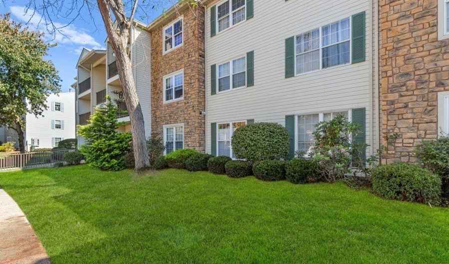 161 Robertson Way, Bayonne, NJ 07035 - 2 Beds, 2 Bath