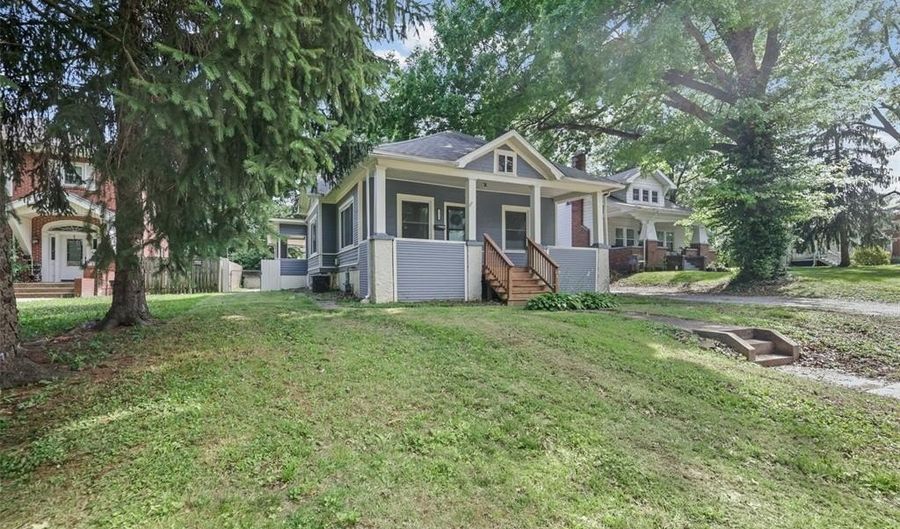 3019 Brown St, Alton, IL 62002 - 3 Beds, 1 Bath