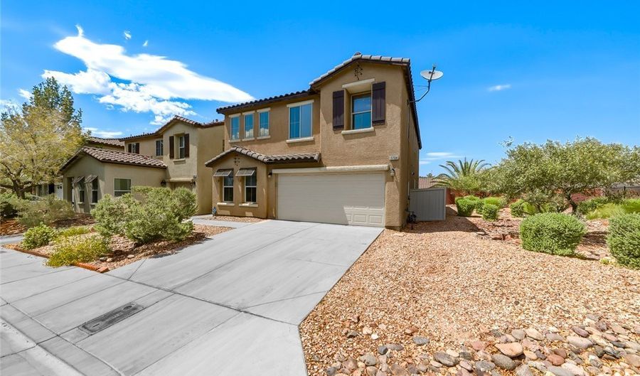2704 Kona Crest Ave, Henderson, NV 89052 - 4 Beds, 3 Bath