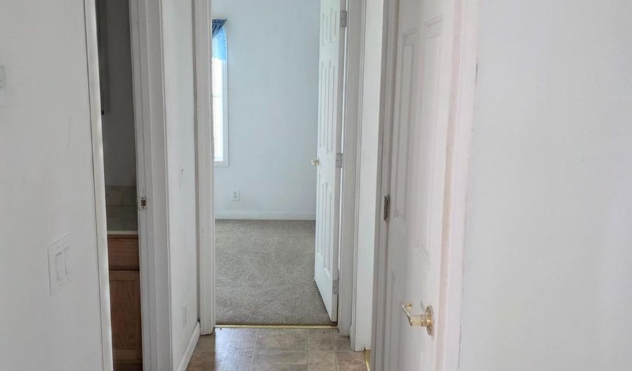 305 W REED St, Dover, DE 19904 - 3 Beds, 2 Bath