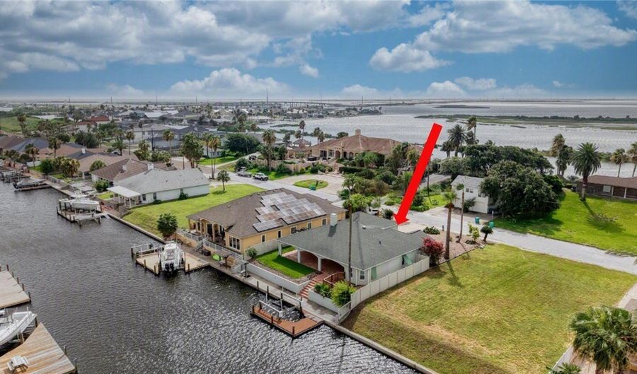 950 S Bay St, Aransas Pass, TX 78336 - 3 Beds, 2 Bath