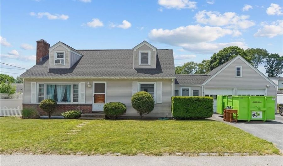 56 Brookfield Dr, Cranston, RI 02920 - 3 Beds, 2 Bath